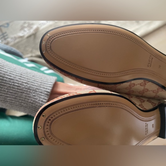 Gucci- GG Jordaan Logo Loafers- NWT - Picture 4 of 6